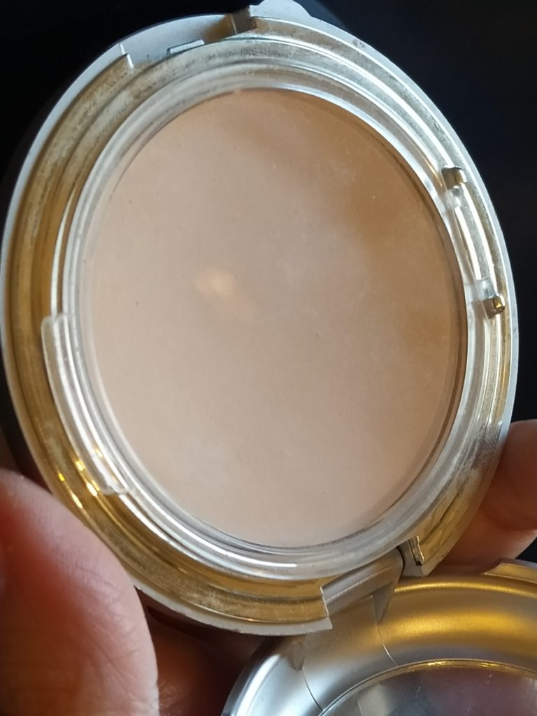 Vegas Cosmetics - Compact Powder